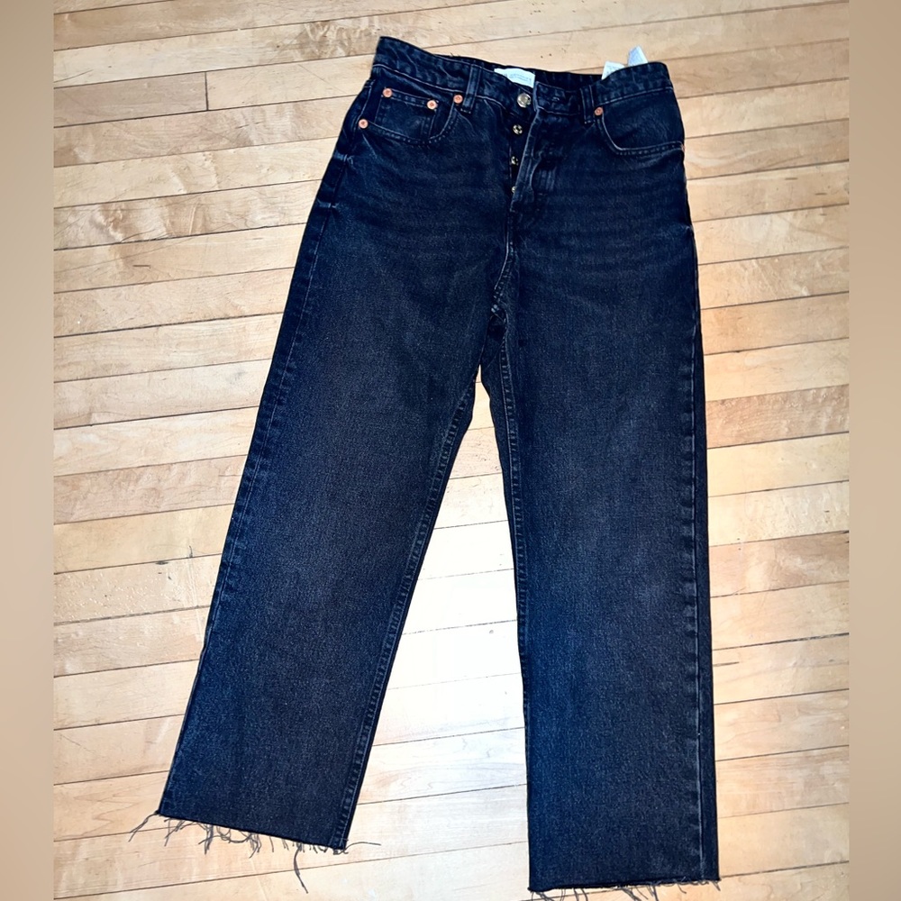 ZARA High Waisted Ankle Length BLACK Jeans